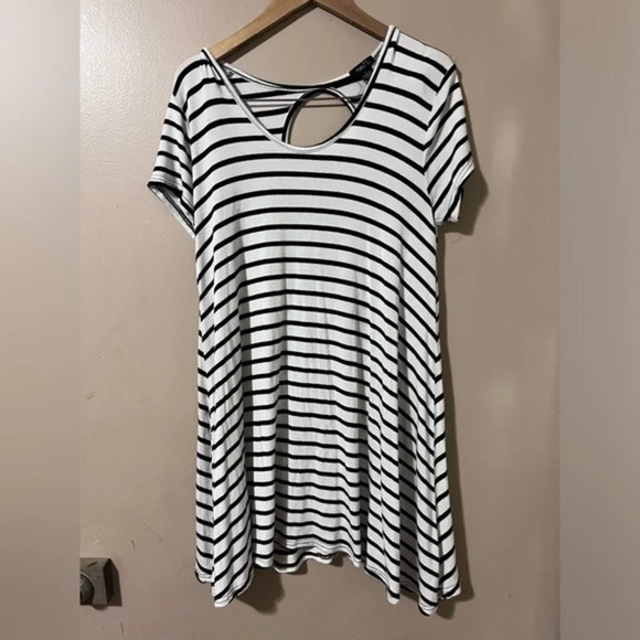 Rue21 MIDI dress in a size large - Picture 1 of 3
